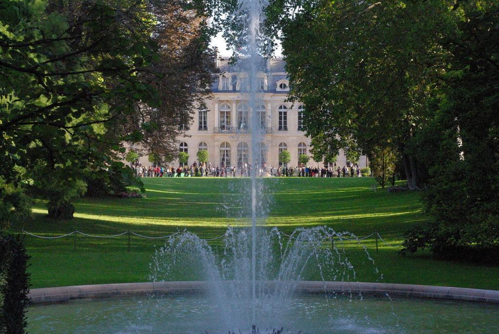 Vue du jardin du Palais de l'Elysée